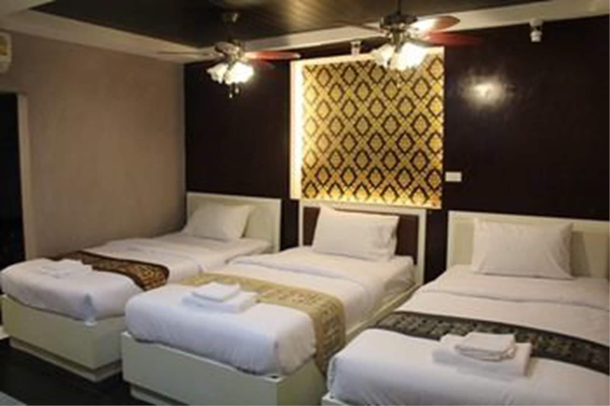 V30 Sukhumvit Hotel Bangkok Bagian luar foto