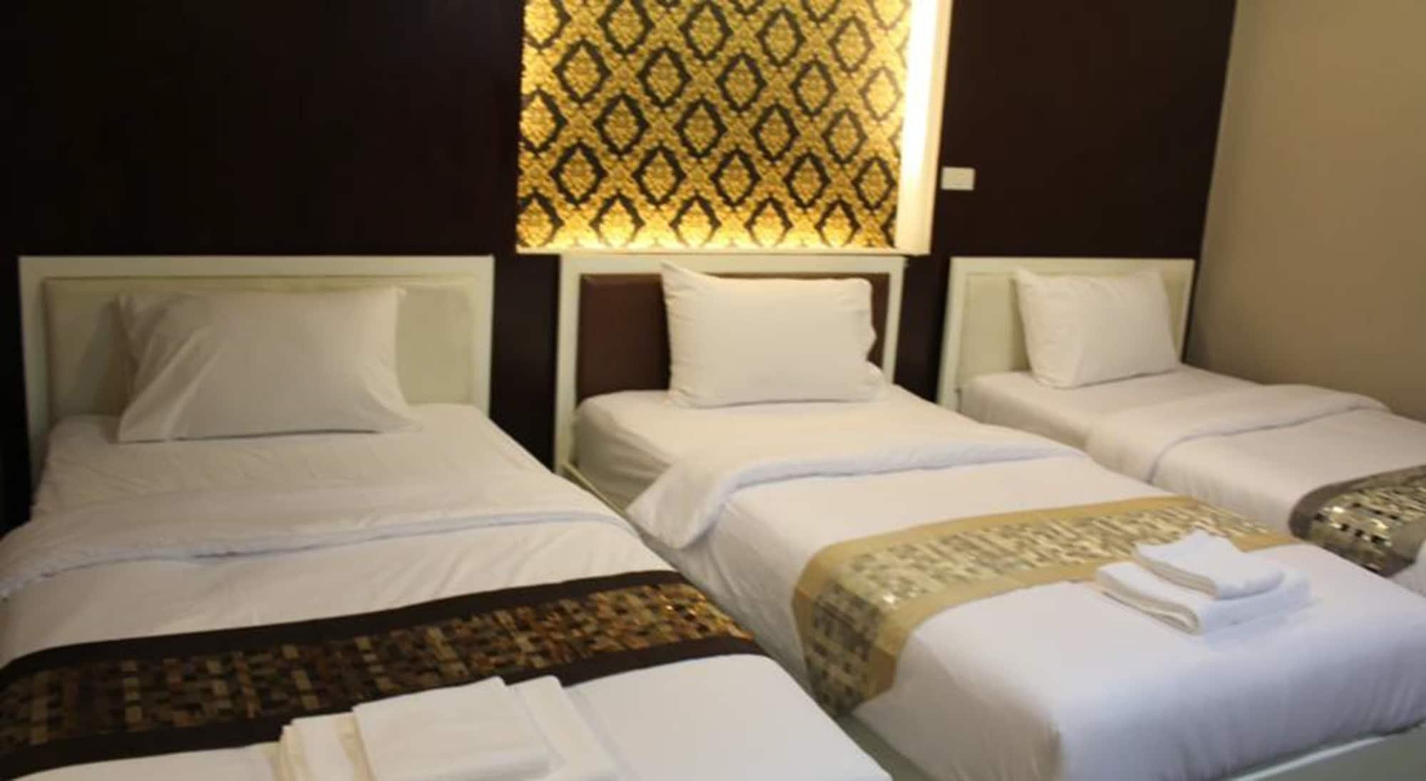 V30 Sukhumvit Hotel Bangkok Bagian luar foto
