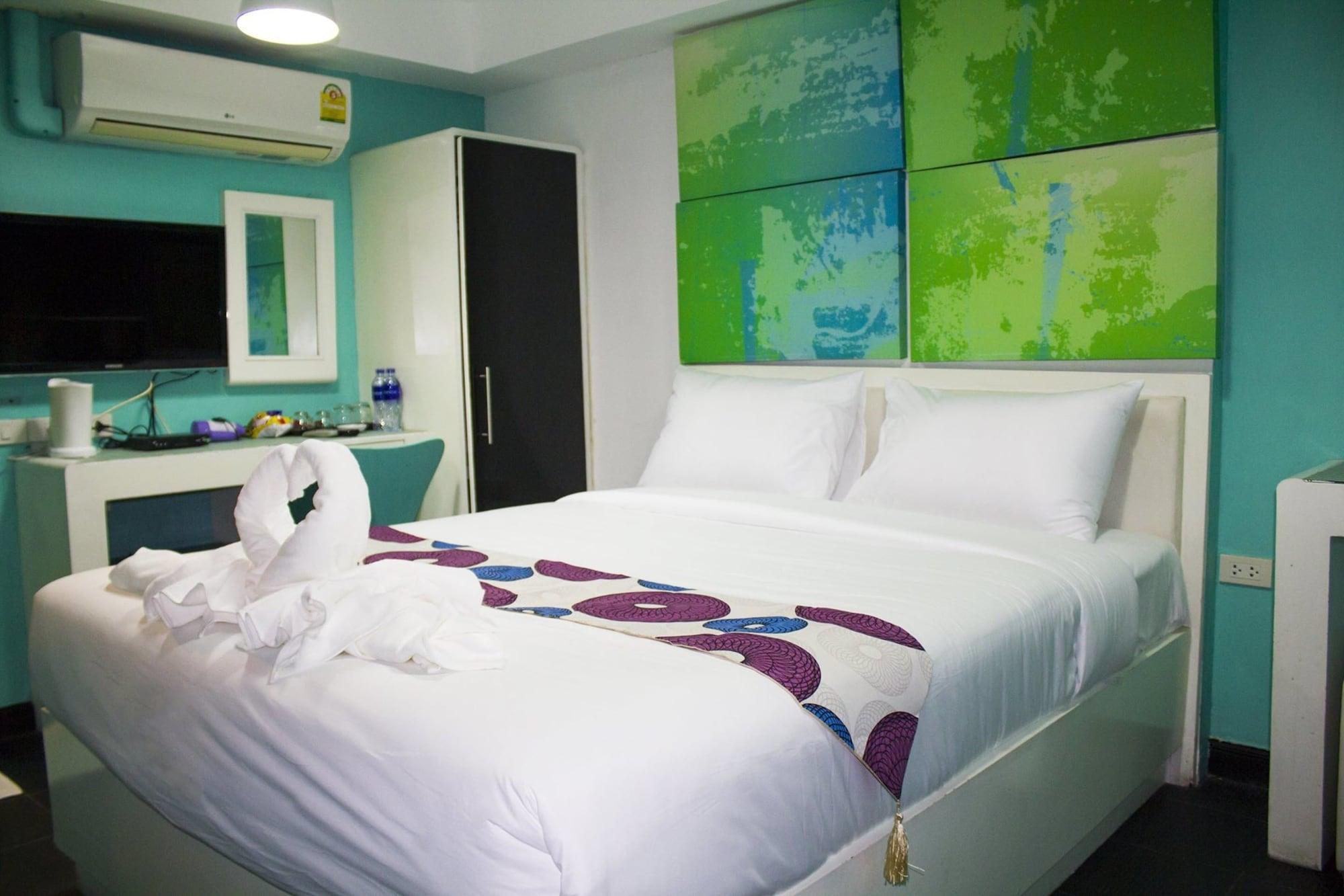 V30 Sukhumvit Hotel Bangkok Bagian luar foto