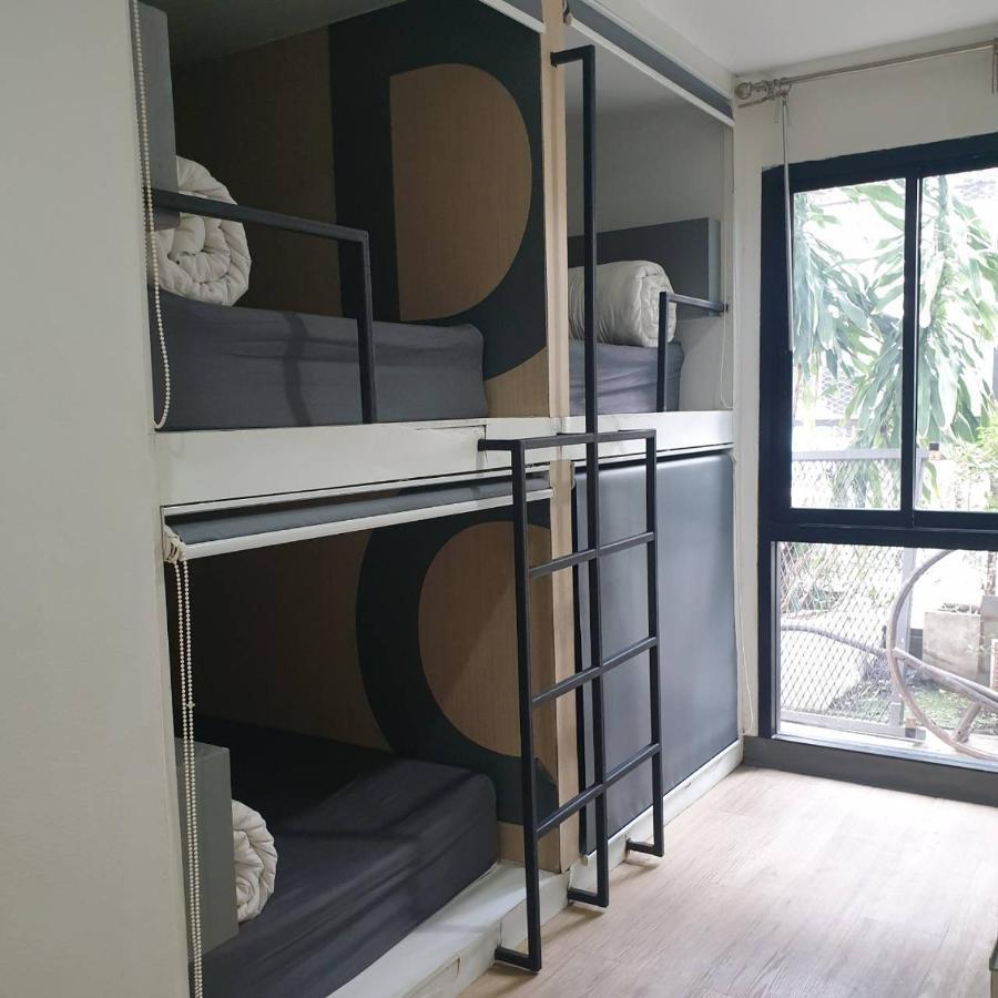 V30 Sukhumvit Hotel Bangkok Bagian luar foto