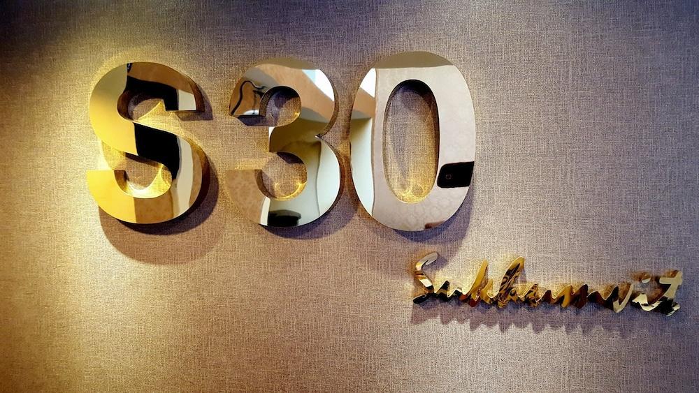 V30 Sukhumvit Hotel Bangkok Bagian luar foto