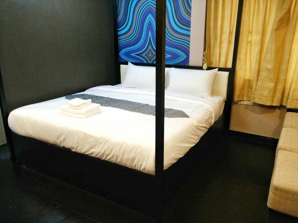 V30 Sukhumvit Hotel Bangkok Bagian luar foto
